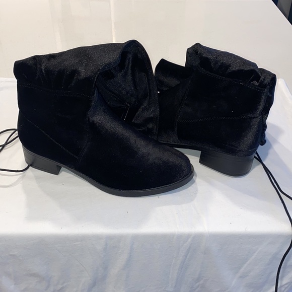 🛍️ Sleek Knee High Boots - Picture 3 of 3